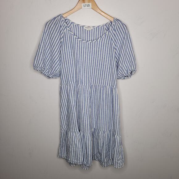 Beach Lunch Lounge Linen Dress Large Tiered Blue White Striped Puff Cottagecore - Picture 1 of 10